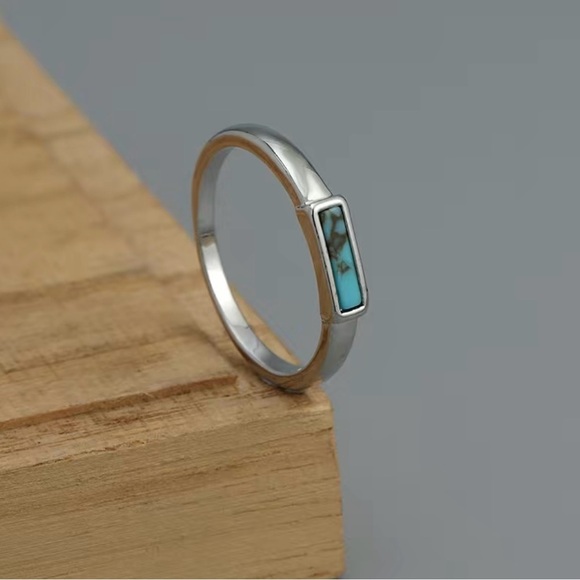 🆕 Silver plated faux turquoise ring minimalist style unisex - Picture 2 of 2
